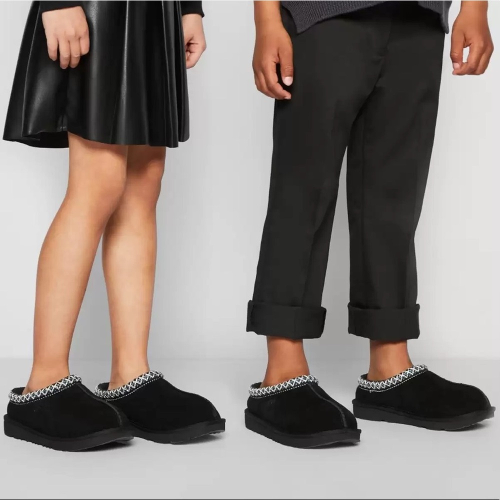 UGG Big kids Tasman Slippers Black